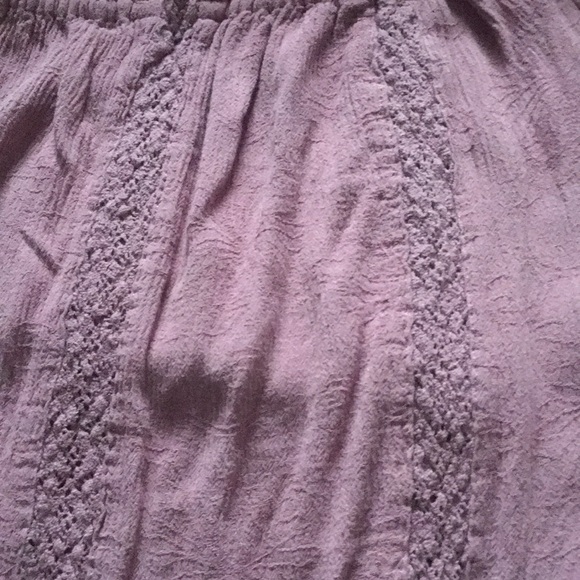 Aeropostale Mauve Rayon and Lace Off The Shoulder Cropped Top: Size XL - Picture 8 of 8